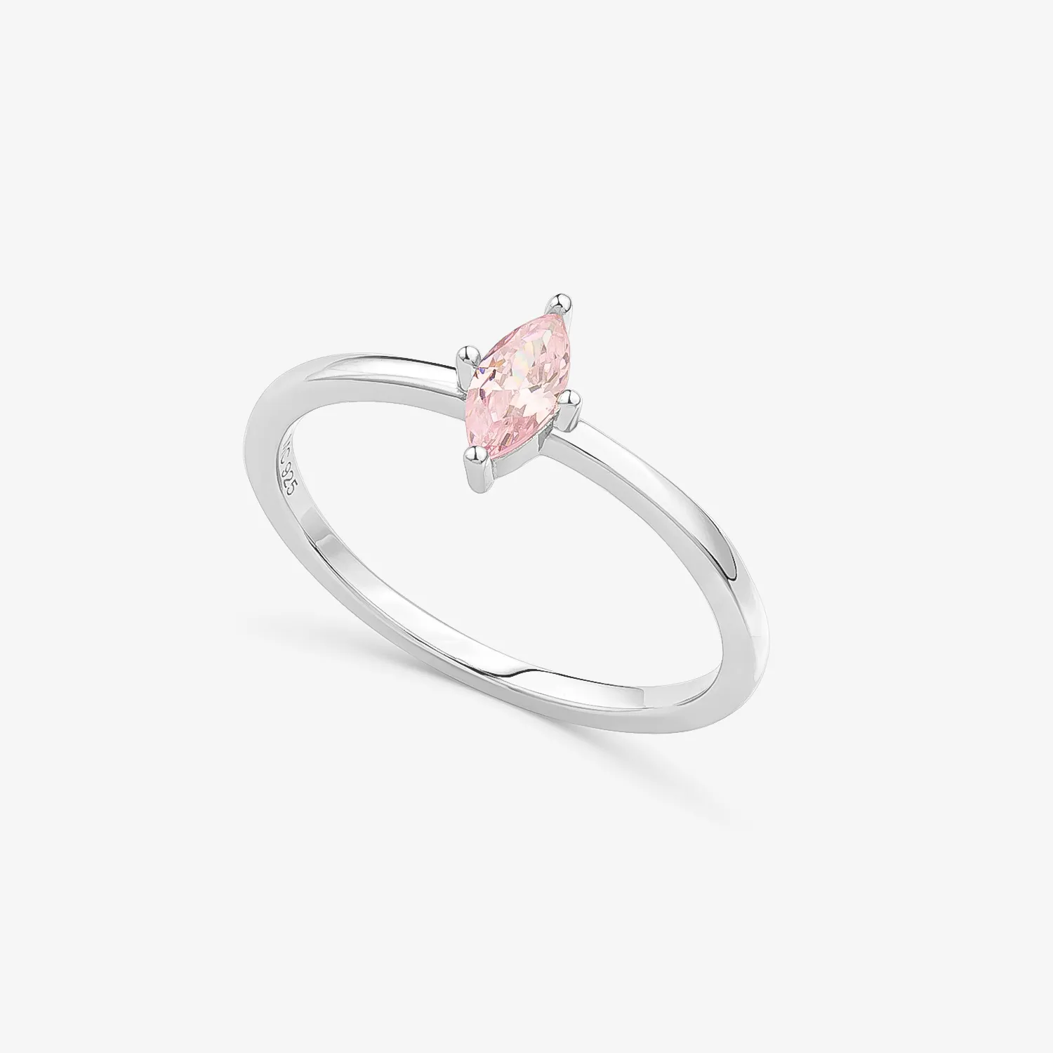 Anel Cravejado em Prata 925